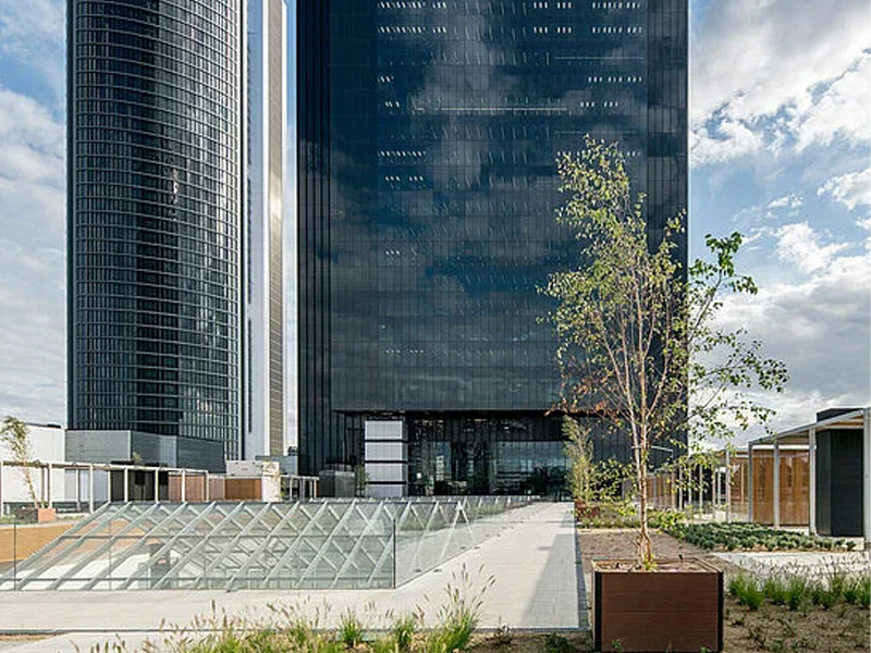 Torre Caleido, Madrid Metal Strip Ceiling System Aluminum False Panels Torre Caleido, Madrid Metal Strip Ceiling System Aluminum False Panels