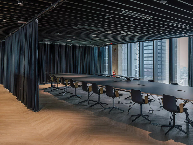 Torre Caleido, Madrid Metal Strip Ceiling System Aluminum False Panels Torre Caleido, Madrid Metal Strip Ceiling System Aluminum False Panels