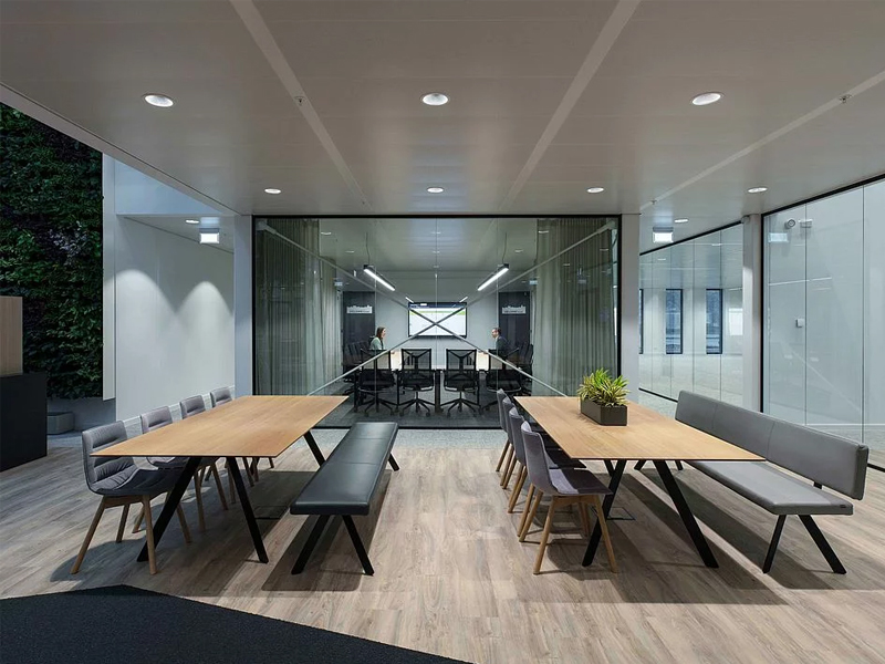 Varex Imaging, Doetinchem Metal Ceiling System Aluminum False Panels Varex Imaging, Doetinchem Metal Ceiling System Aluminum False Panels