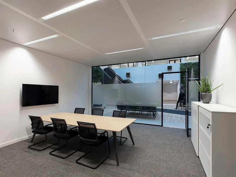 Varex Imaging, Doetinchem Metal Ceiling System Aluminum False Panels Varex Imaging, Doetinchem Metal Ceiling System Aluminum False Panels