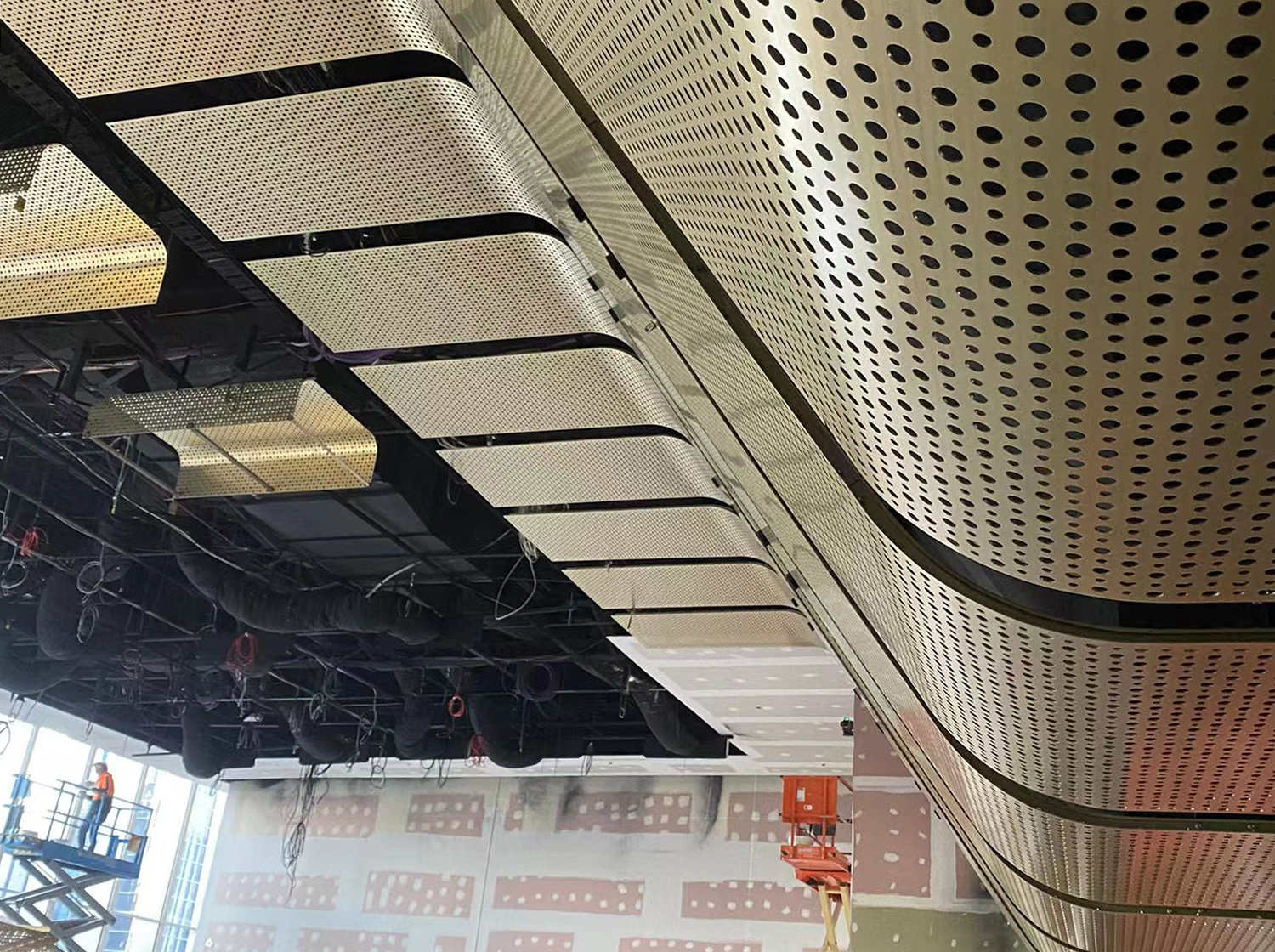 Australia Melborne Marvel Stadium VIP Aluminum Perforated Raft Bespoke Metal Ceiling Australia Melborne Marvel Stadium VIP Aluminum Perforated Raft Bespoke Metal Ceiling