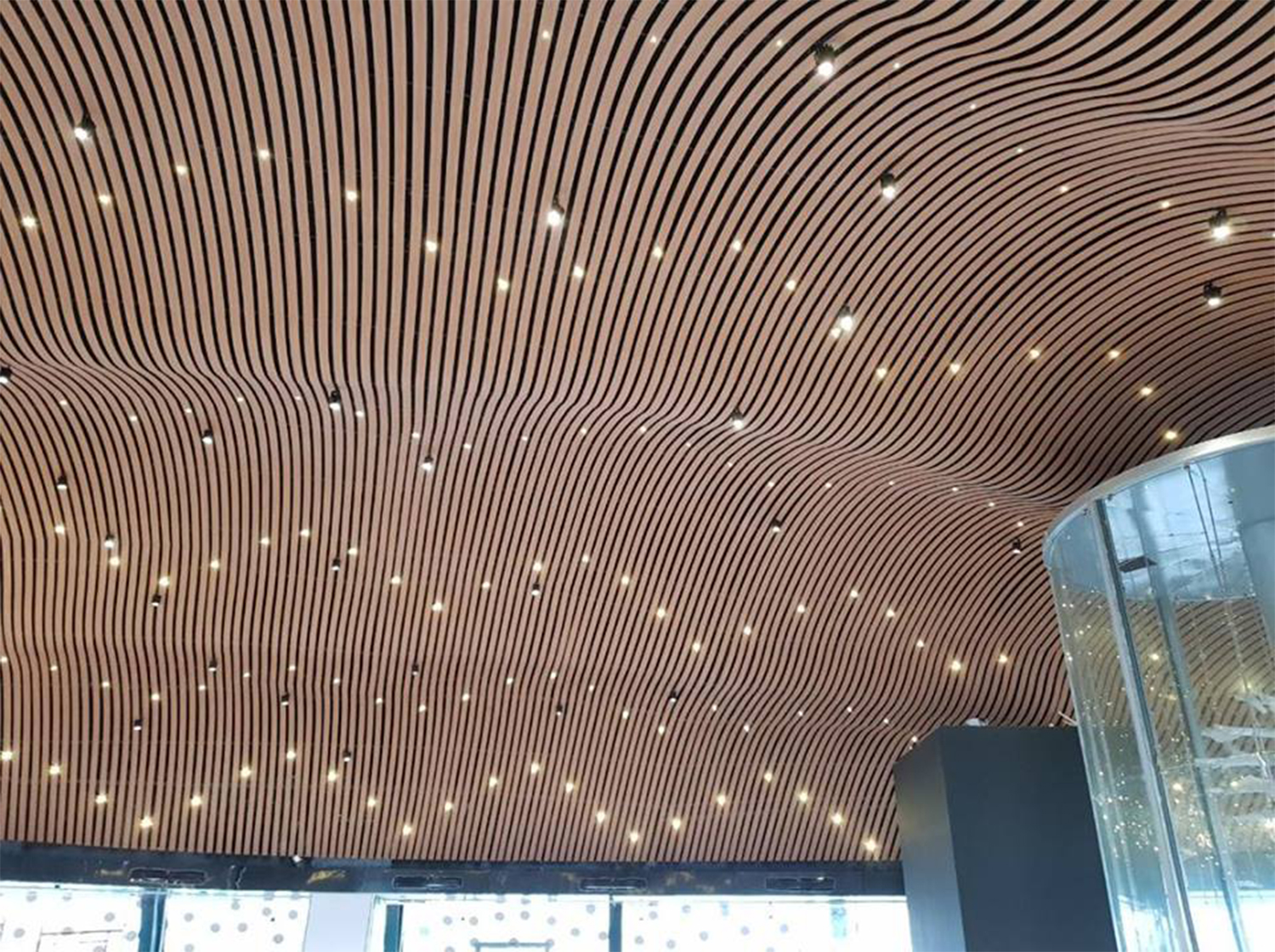 Metal Decoration Materials Artistic Wave Linear Aluminum Baffle Ceiling Metal Decoration Materials Artistic Wave Linear Aluminum Baffle Ceiling