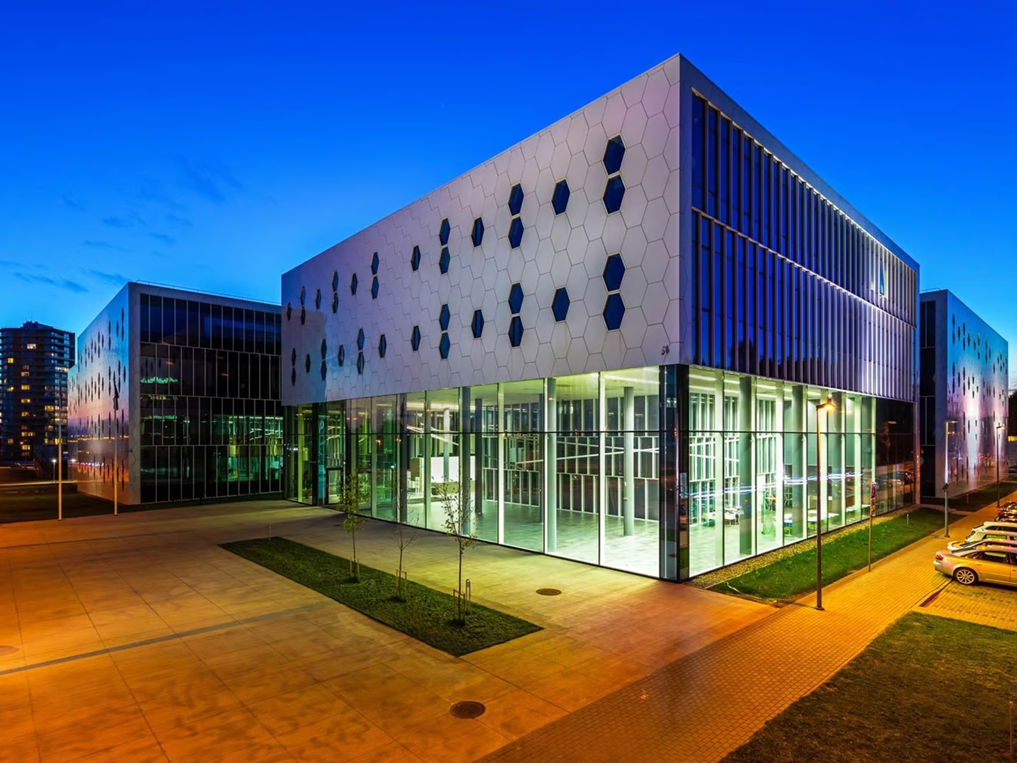 Aluminium curtain wall designs exterior building solid aluminum metal facade panels.jpg Aluminium curtain wall designs exterior building solid aluminum metal facade panels.jpg