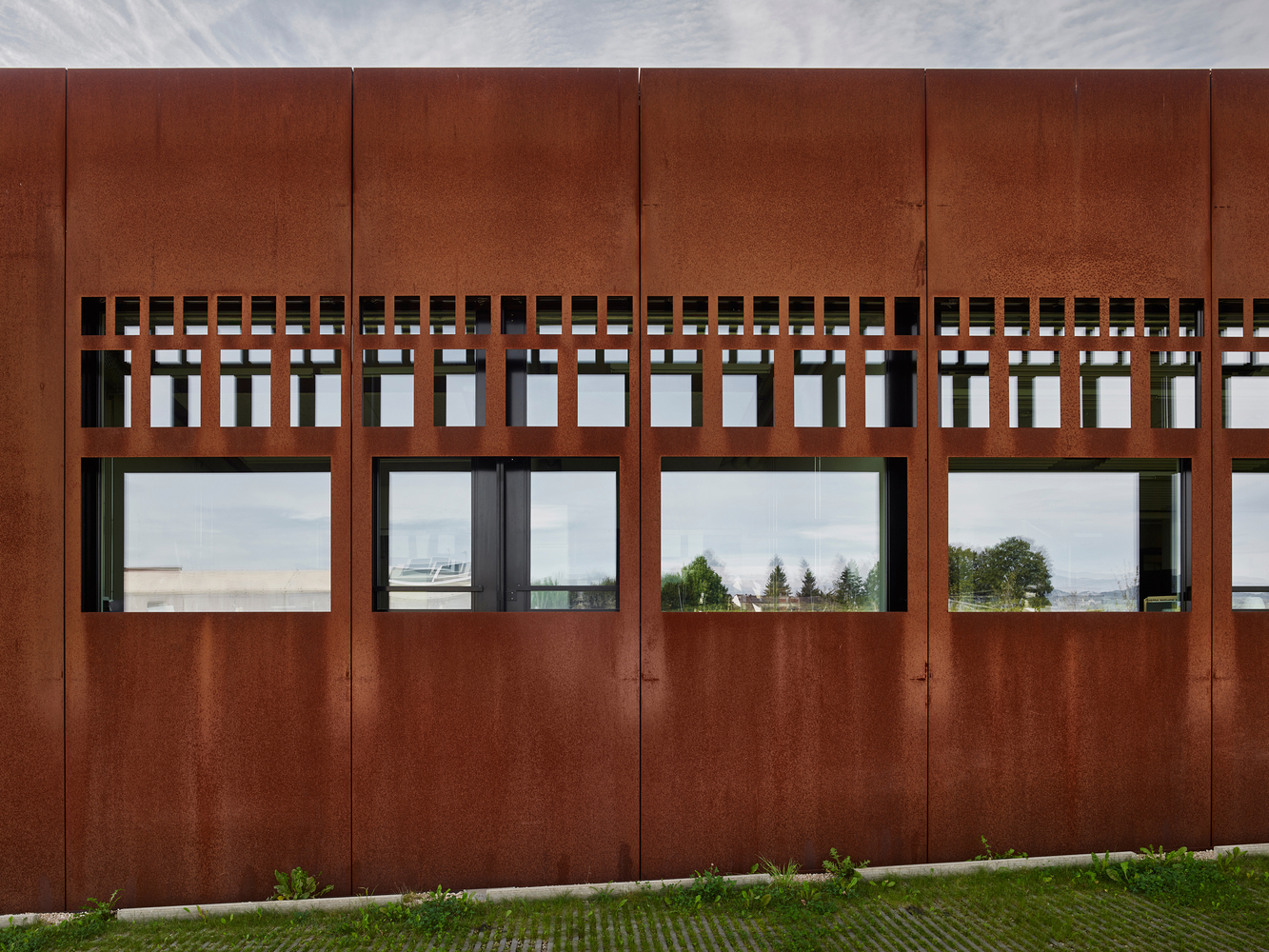 Metal Aluminum Siding Panels Aluminum Curtain Wall Cladding Cover Veneer For Building Facades.jpg Metal Aluminum Siding Panels Aluminum Curtain Wall Cladding Cover Veneer For Building Facades.jpg