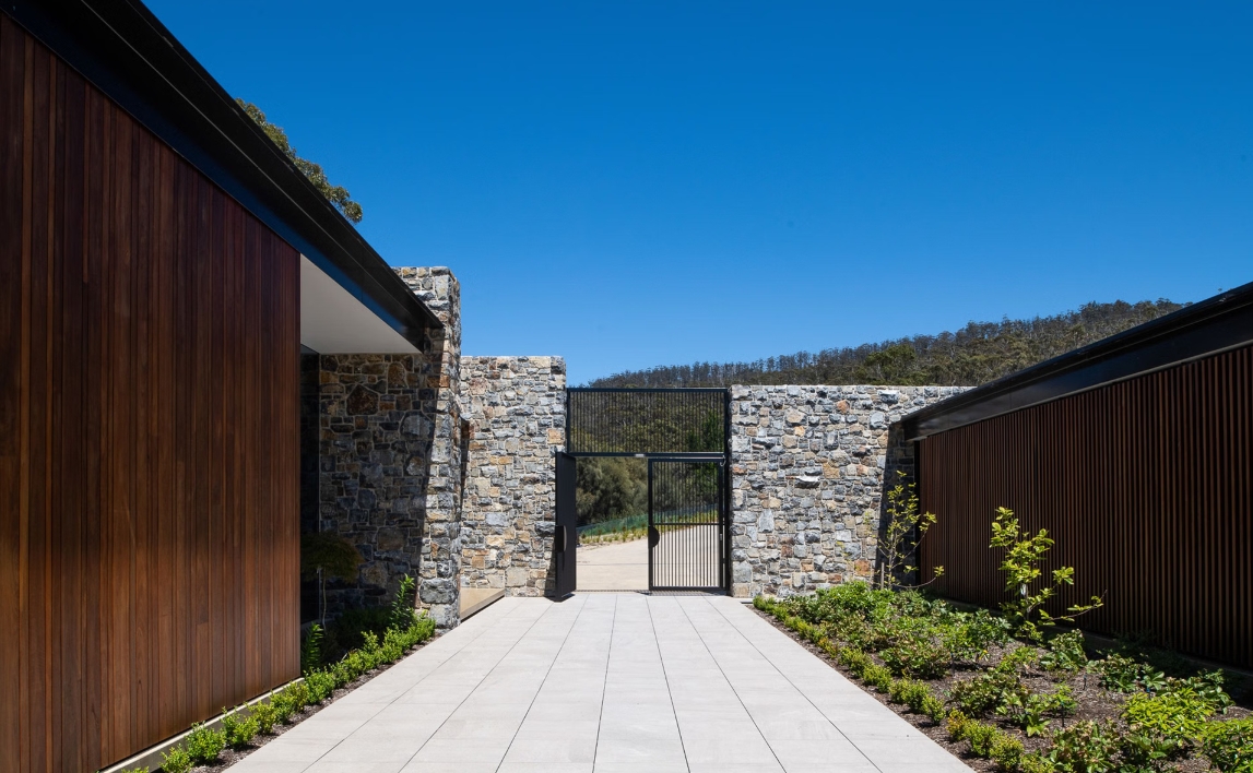 TINDERBOX METAL PANELS metal wall cladding aluminium wall cladding systems.jpg TINDERBOX METAL PANELS metal wall cladding aluminium wall cladding systems.jpg