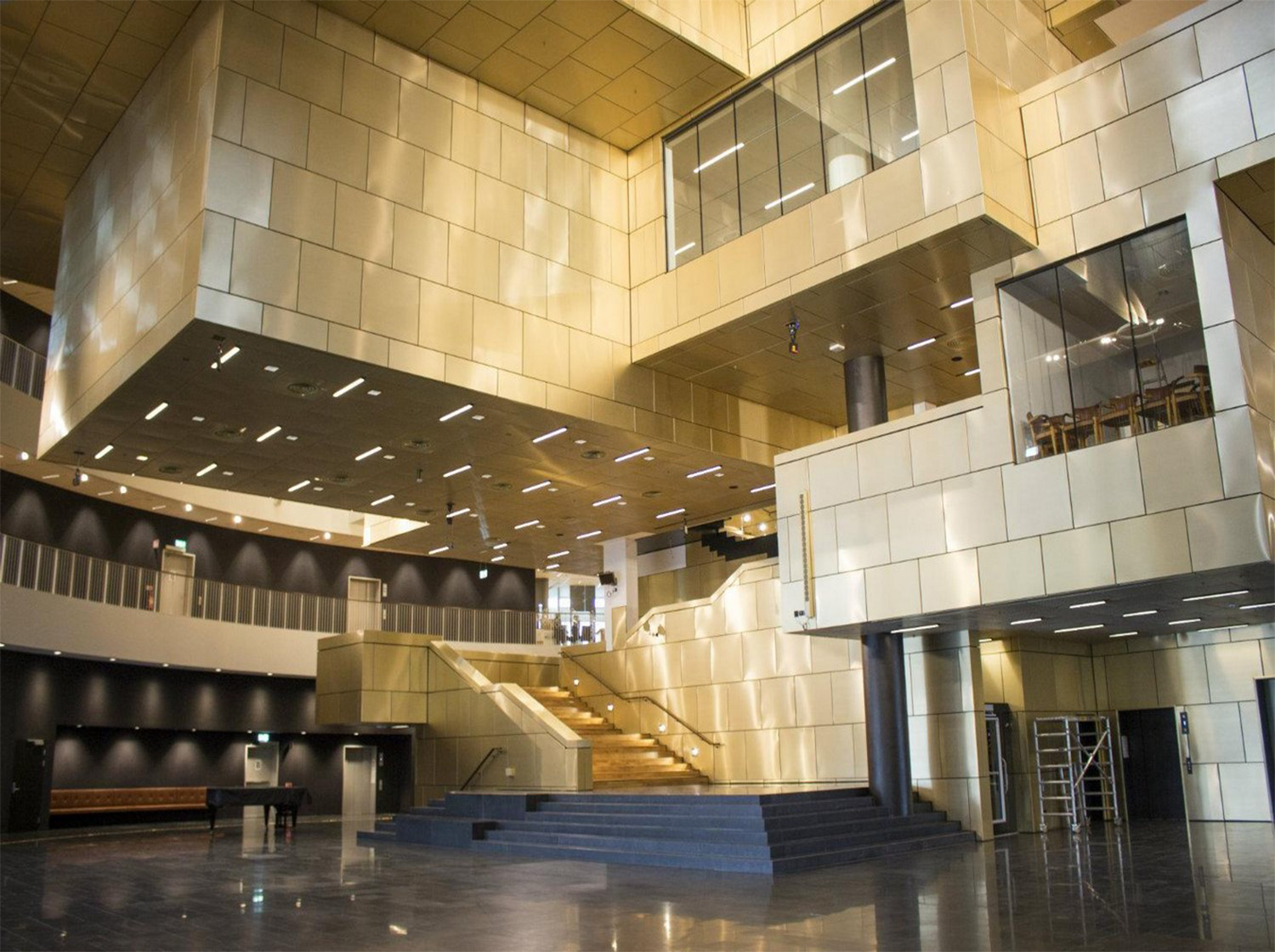 Aluminum: The Architectural Alchemy - Transforming Urban Landscapes with Innovation, Sustainability, and Timeless Design Aluminum: The Architectural Alchemy - Transforming Urban Landscapes with Innovation, Sustainability, and Timeless Design