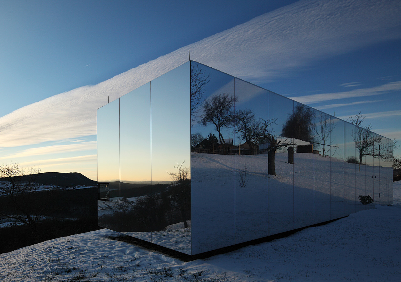 Aluminum in Extreme Environments: Building for the Future Aluminum in Extreme Environments: Building for the Future