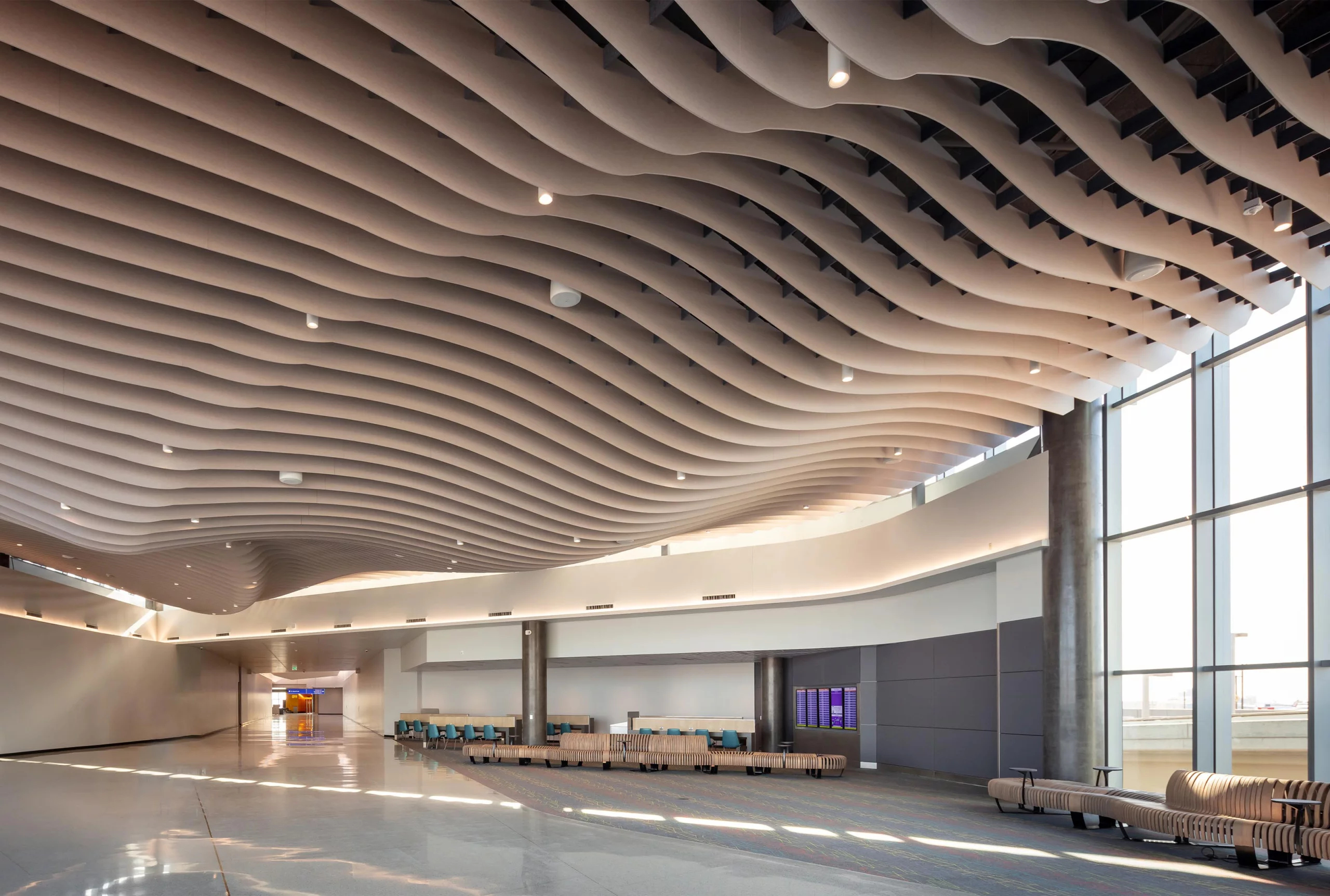 Enhancing Commercial Interiors with Curved Wave Aluminum Square Tube Ceiling Enhancing Commercial Interiors with Curved Wave Aluminum Square Tube Ceiling