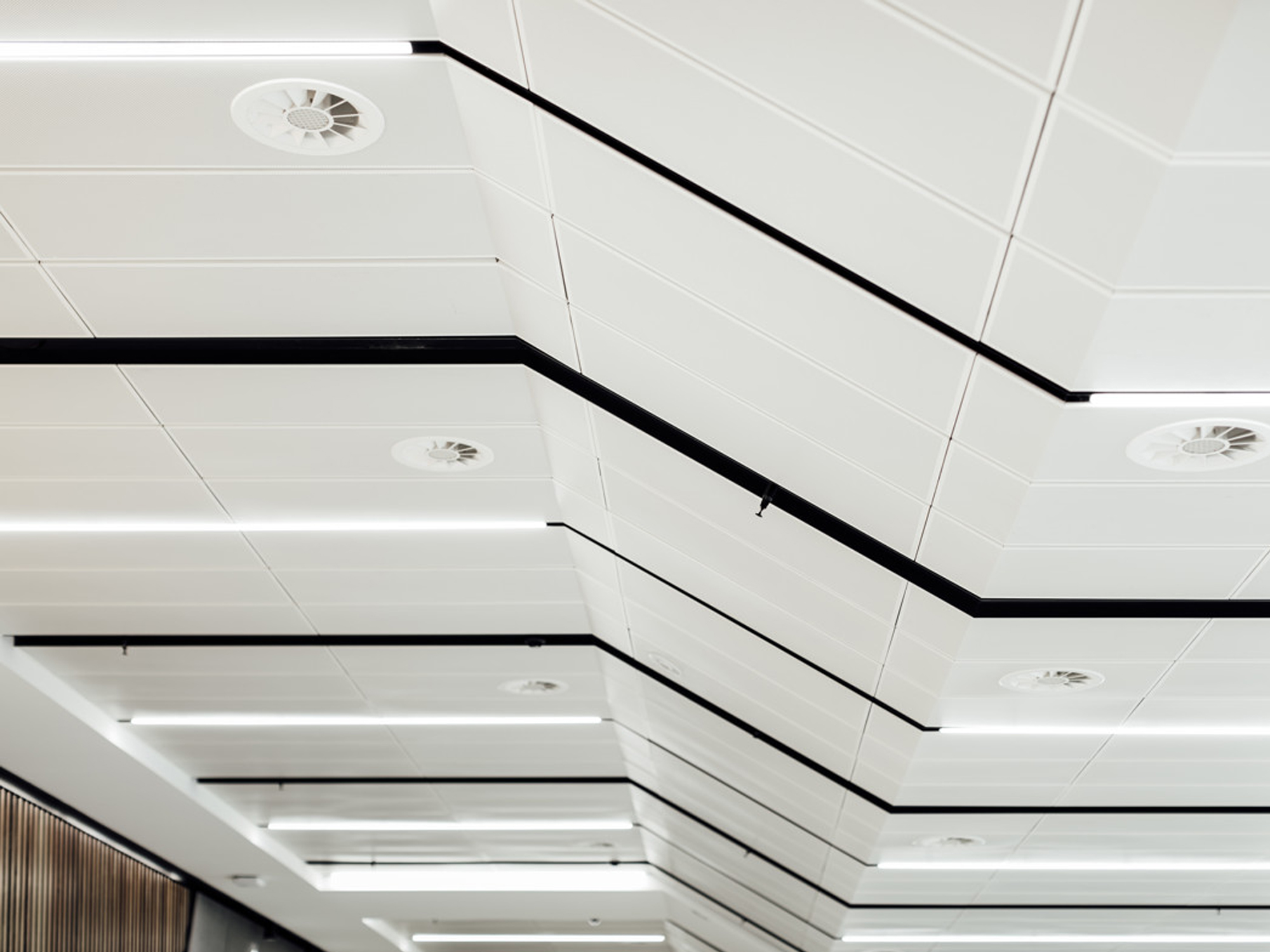Transport Aluminum Ceiling Aluminum False Ceiling Panel Customized Ceiling Transport Aluminum Ceiling Aluminum False Ceiling Panel Customized Ceiling