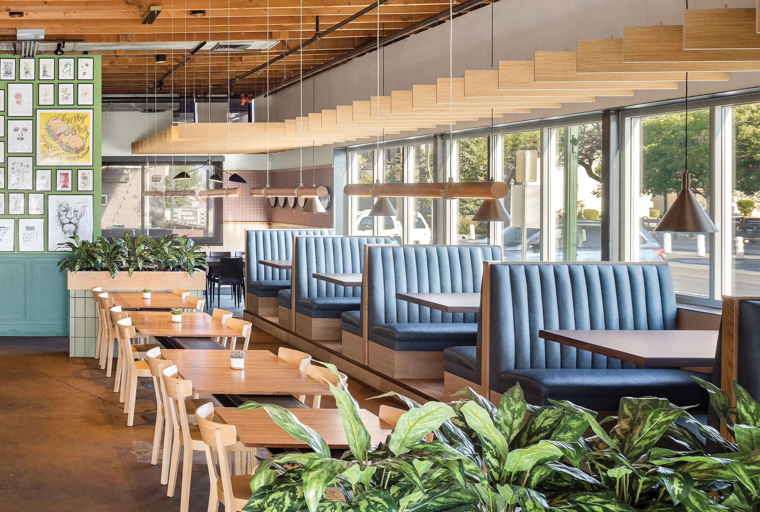 The Dual Benefits of Metal Baffle Ceilings: Style and Acoustics in Modern Dining The Dual Benefits of Metal Baffle Ceilings: Style and Acoustics in Modern Dining
